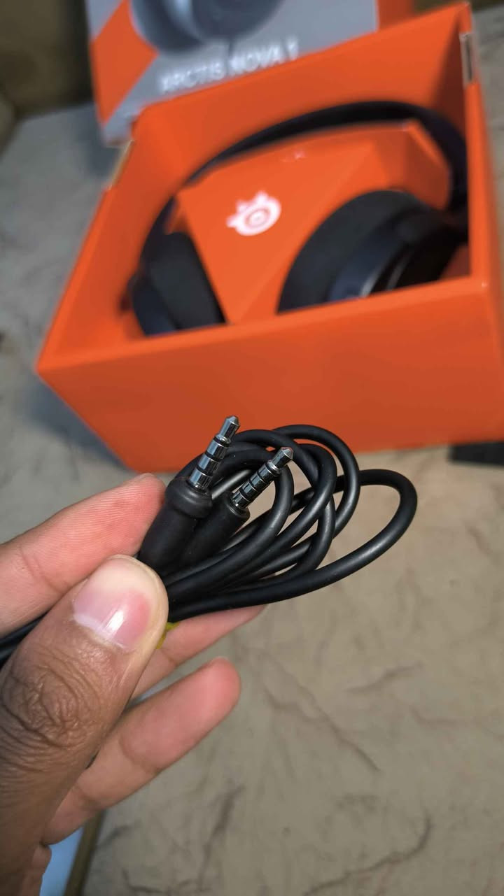 🎧⚔️ مو مجرد سماعة… هاي سلاحك السري بالقيم!
مع SteelSeries Arctis Nova 1 راح تسمع العدو قبل لا يتحرك 😈🔥

💥 صوت خارق يخليك تعيش كل لحظة باللعبة
💥 تحديد خطوات وطلقات بدقة قاتلة 🎯
💥 مايك احترافي… صوتك يبقى صافي حتى بنص الحرب
💥 راحة جبارة تخليك تلعب بالساعات بدون تعب

🎮 من تدخل القيم… السيطرة تصير إلك
لا لاگ… لا تشويش… بس فوكس وفوز 🏆🔥

PUBG 🔥 Warzone 🔥 Valorant 🔥 Fortnite
كل لعبة تتحول لمعركة حقيقية مع Arctis Nova 1

🚨 إذا تريد تسمع كل تفصيل وتتفوق على خصومك…
هاي السماعة معمولـة إلك! 🎧👑 بغداد, العراق


**إذا كنت صاحب هذا الإعلان وتريد حذفه لأي سبب، رجاءا أرسل رسالة إلى الدعم الفني**