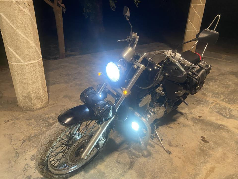 هارلي ستد ٤٠٠ رقم بغدادباسمي دراجه حلوه مكاني بغداد الرضوانيه ***********
