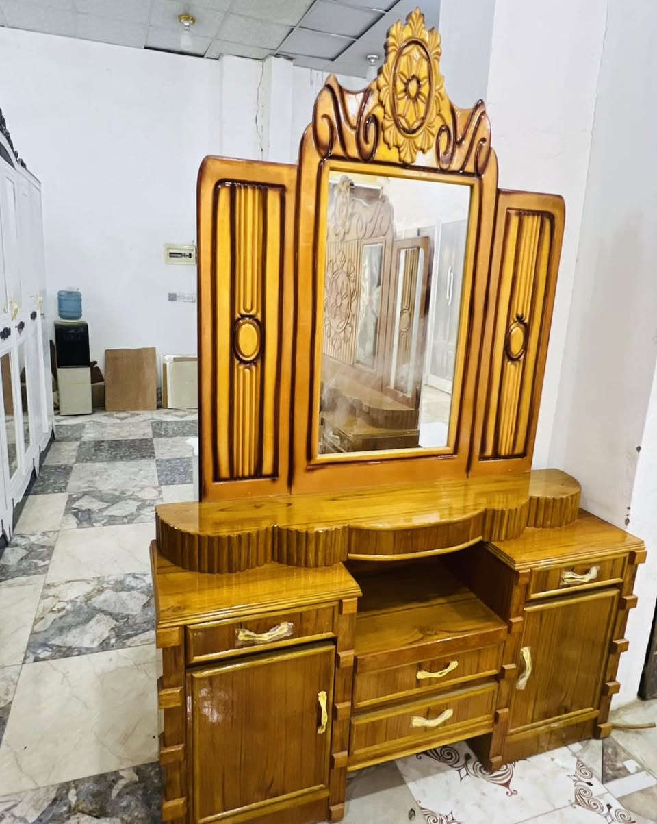 #متوفر_الان  😍
مجمع الصادق الغرف تركي والعراقي بأشكال مختلفه وجميله يوجد لدينا أسعار تنافسيه تحت الدولارالجديد
ضمن وجبة الدرجة ثكيل وضمن وجبة الاصباغ البوية

غرفة ٧ابواب طابقين ملحق 

تتكون من ٩ قطع

كل النقوش C N C  ثقيل

زاوية الملابس أسلاميه 

قاعدة بلوك 

نجارة عراقية ١٠٠٪؜ ✅

للحصول على المزيد من المعلومات يرجى مراسلتنا 
 الا تصال على الرقم التالية 
***********

العنوان :ديالى المقدادية شهربان شارع المصرف  مقابيل الدكتور قيس ابو الأسنان. #متوفرالان
