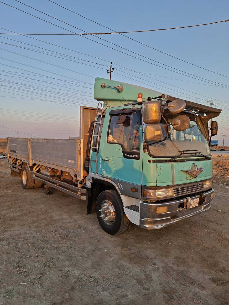 سلام عليكم هينو طيره للبيع موديل 91 رقم بغداد تحويل مكينه 70 عادي طول سته وربع مكفوله العنوان واسط الصويرة ***********
