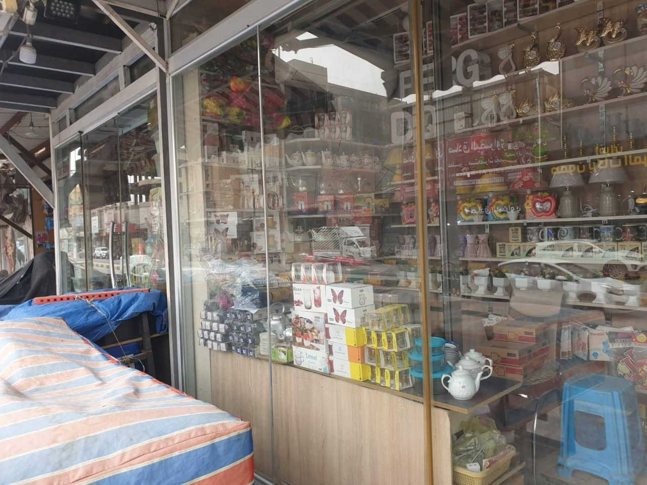 جام خانة سمك عشرة ملم للبيع
قياس / عرض ٦ متر × ارتفاع ٢ متر و٤٠ سنتيم
تحتوي على باب سلايت سحب عدد ٢
قفل باب عدد ٣
السعر / ( ٤٥٠.٠٠٠ ) 
المكان / النجف 
للاستفسار / ***********
