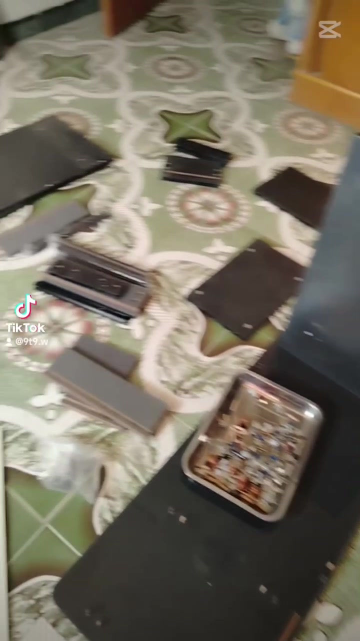 سلام عليكم من رخصت صاحب الكروب جزء من أعمالي
شد وفتح الغرف التركيه
والماليزيه والنجاره مع الكاونتر
 الخشب والمكتبه التركيه
رقمي ***********
      ***********
بآدارت حسين الجبوري
