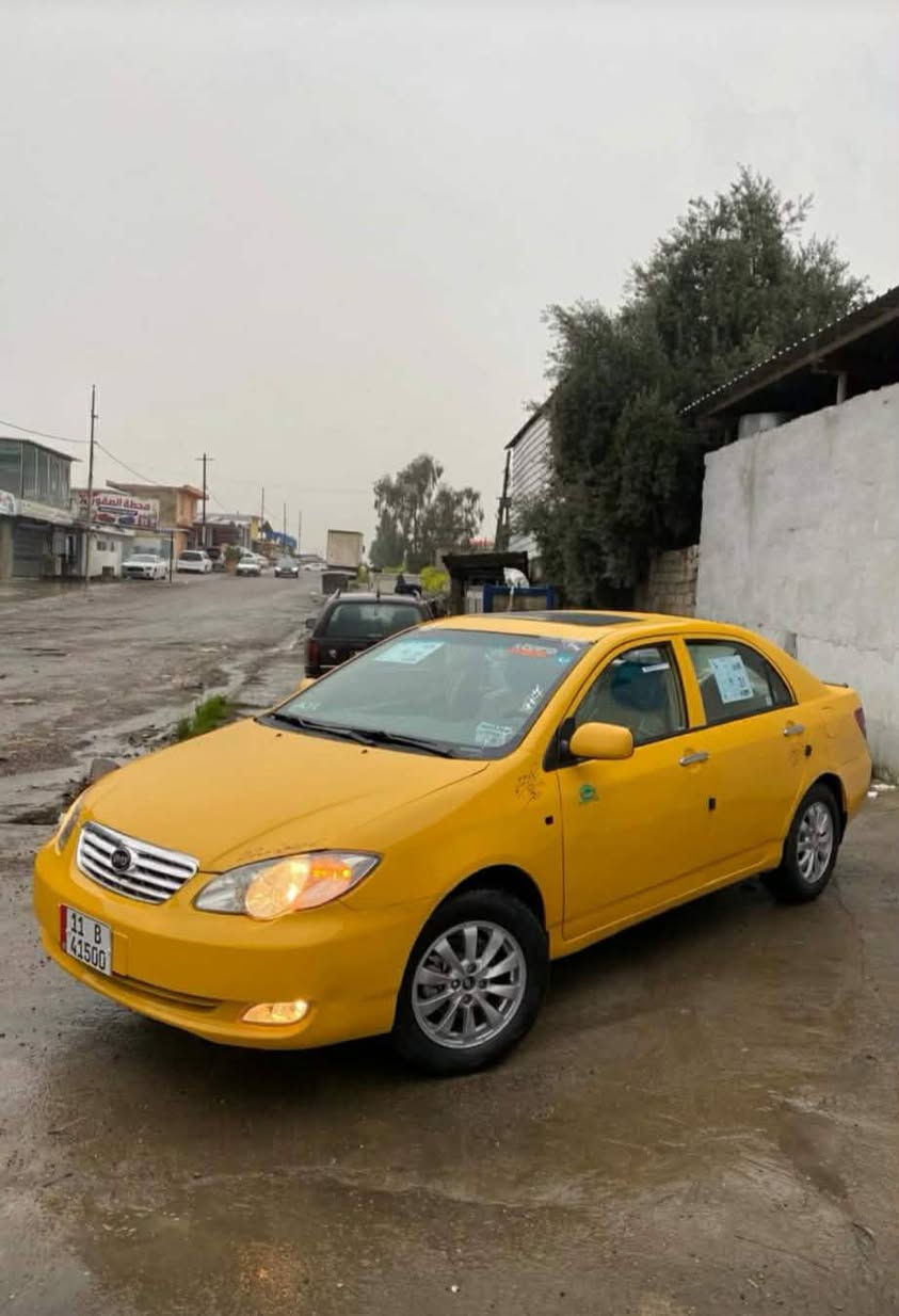السلام وعليكم
BYD F3
2011 
 مكينه وكير شرط قبل اسبوع عمرتها رايمن✔️
 تبريد ثلج شرط✔️
 داخل دوشمه جديده ✔️
طخم  كله جديد ✔️
قفل مركزي✔️ 
سلايت ✔️
كلشي بيها شغال سياره جاهزه ✔️
السعر 58 وبيها مجال قليل ✔️
بدون مراوس ✔️
العنوان موصل الايسر 
للاستفسار ***********

