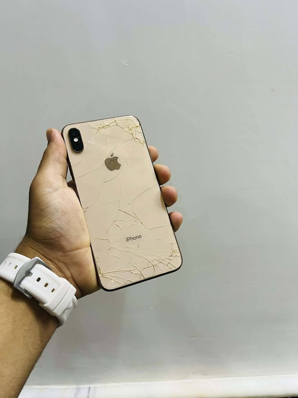 ايفون اكس ماكس ذكره 256 نموذج m جهاز نضيف
بطاريه ٧٨ جهازما مفتوح وعل فحص كله شغال فيس أيدي شغال كمراته فول سعر٢٠٠ وبيه مجال مكان نجف كوفه ***********
