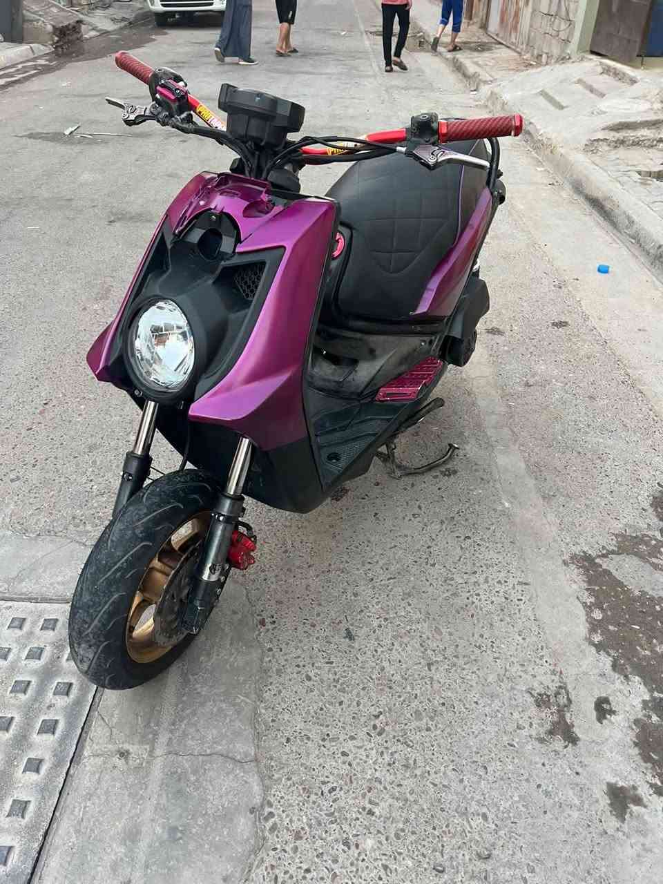 سلام عليكم
سكنس جبلي للبيع مكينه 63رياضي بيها ستيرن ويدات برك وعمبار وفلنجه بيها صدر أمامي وخلفي بيها صالنصه فيتبم رياضي ونوزل 8 زروف رياضي وبيها كلج وقطرة أكسل قبق بانزين وكشن كهربائية كلها شغاله دراجه خير من الله شلعه ومعدل مابيها اي نقص نكره بكل وقت سعر 750 وبيها مجال :بغداد الكماليه ***********

