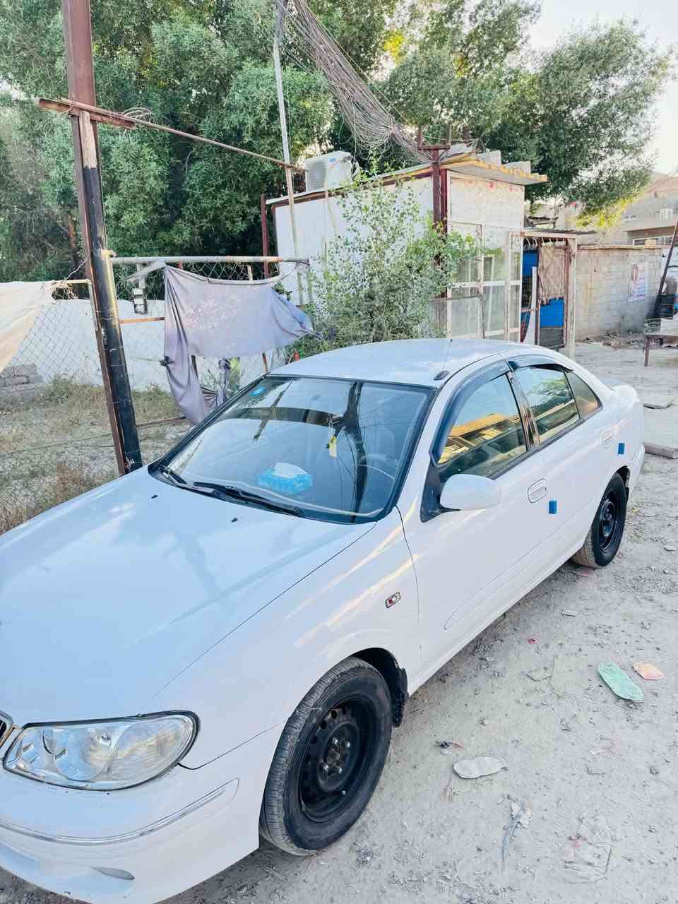 نيسان سني 2001محرك  قبق اسود سياره جاهزه من جميع النواحي عدا كمبريسر التبريد غير شغال رقم جديد سنويه جديده قبل 5ايام من اكتملت عنوانها بغداد التاجي *********** السعر 64$
