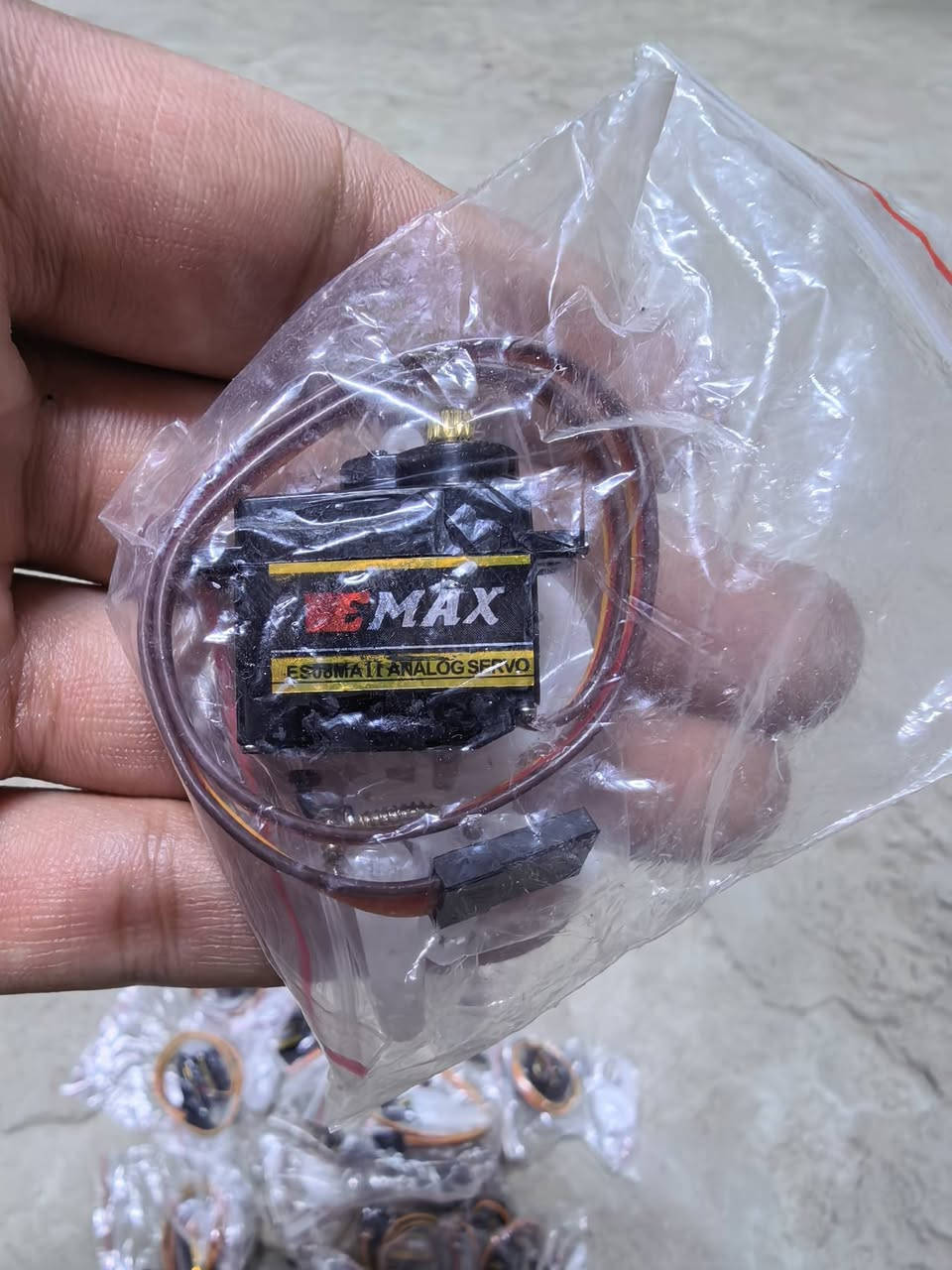 سيرفو حديد شركه Emax ١٨ قطعه امزون
سعر ١٠٠ الف على اول تم 
علما سعر القطعه ب ١٠ الاف جاي تنباع


**إذا كنت صاحب هذا الإعلان وتريد حذفه لأي سبب، رجاءا أرسل رسالة إلى الدعم الفني**