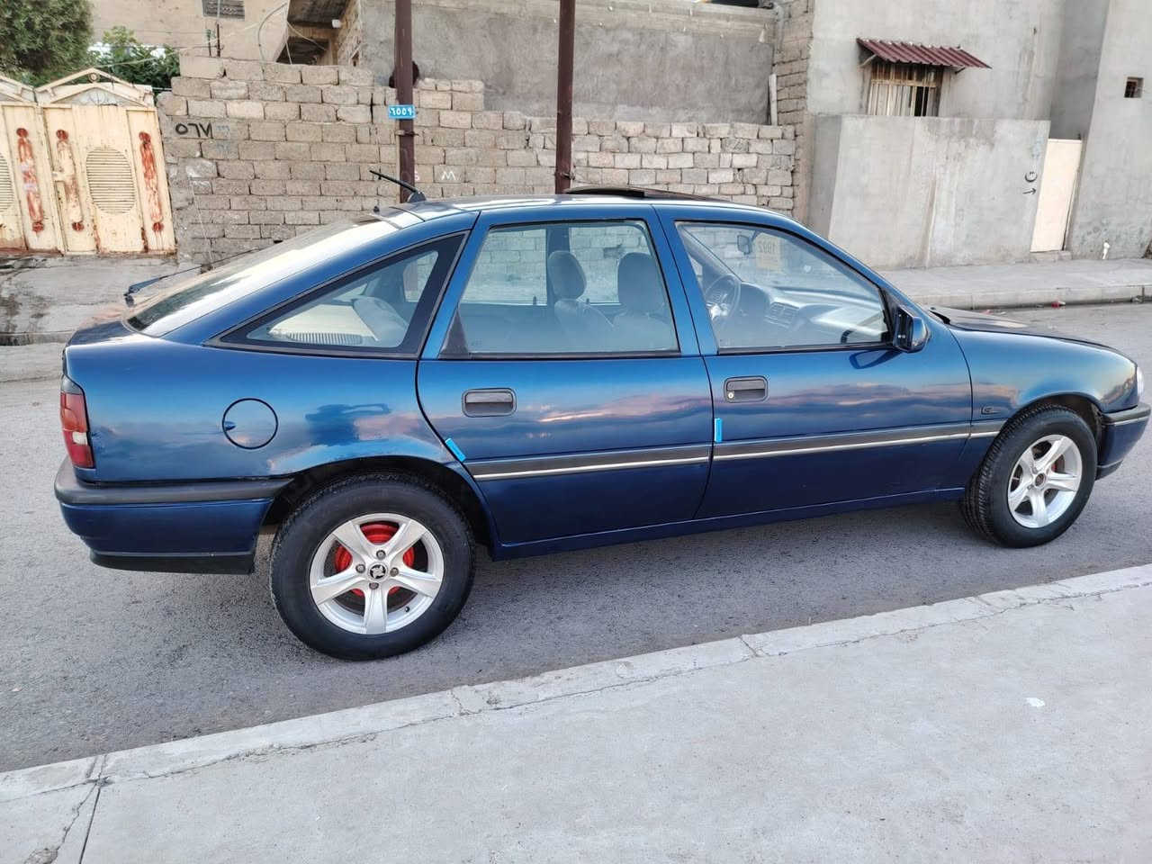فكتره للبيع موديل 1992
حجم 16 محرك معمر رايمن كير كصه جديد

 صبغ عام سبب تقحيل بدون معجون

 ايطارات جدد بطاريه جديده كهربائيات كلها شغاله

 كابون موجود سنويه لي 2027 شرط والوكاله والتحويل

#السعر 38 وبيهاا مجال⬆

***********📞

*********** 📞
