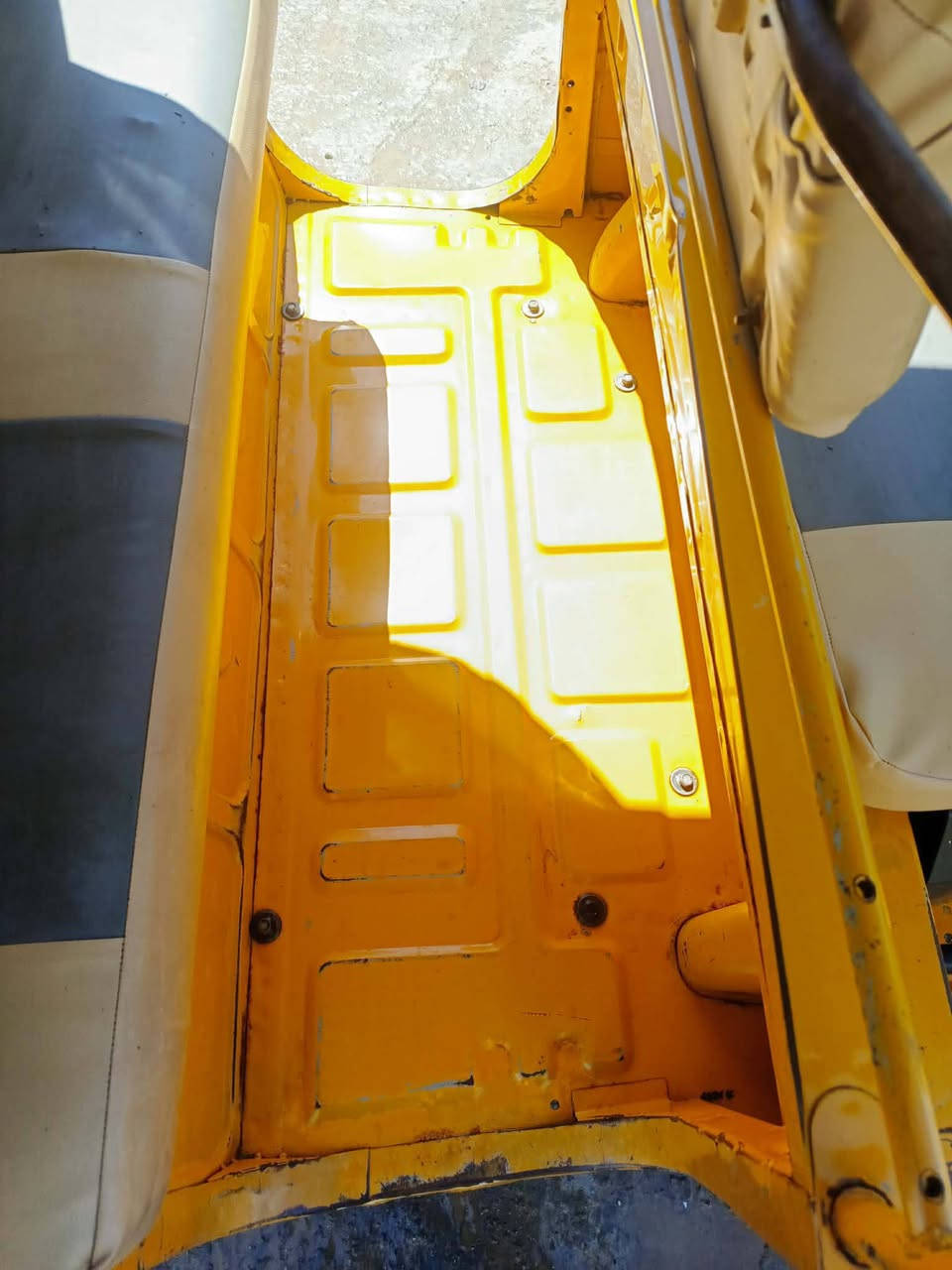 من رخصه لادمن المحترم 20للبيع
كل التفاصيل ***********
بس السعر ابلاش 3500بيه مجال قليل كلش 
اوراق كامله نقص قرص
