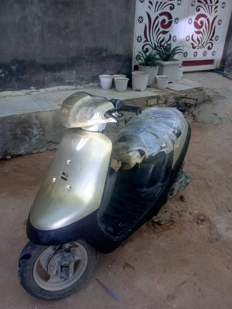 دراجه بطه 60 دبل كامله من كلشي كابريته جديده تايرات جدد ورا كدام سلف شغال بس عوزها باتري ربع هندر تشتغل رايدها ٢١٠ مكاني نجف حي نداء


**إذا كنت صاحب هذا الإعلان وتريد حذفه لأي سبب، رجاءا أرسل رسالة إلى الدعم الفني**