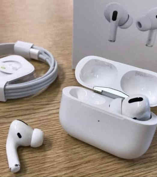 #العراق ***********
سماعة ايربود وايرلس بجودة استثنائية
وصوت احترافي عيش تجربة الصوت
صوت عالي الدقة يجي مع كل علبة كيبل شحن + لاستيكات أذن اضافية والأروع حافظة للسماعات سماعة ايربود وايرلس بجودة استثنائية وصوت احترافي
عيش تجربة الصوت
* ﻿• جودة صوت احترافية — صوت نقي منه عزل
- ﻿﻿تقدر تسمع كل التفاصيل حتى بالأماكن المزدحمة�💡ذكي ومتوافق�⚡️اتصال فائق السرعة�بلوتوث- اتصال سريع وثابت حتى اكثر من 20 متر متوافق مع جميع الأجهزة�عمر بطارية طويل  
- مكالمات واضحة
بطارية تدوم حتى 4-5 ساعات تشغيل مستمر، و20 ساعة مع العلبة
مايكروفون مزدوج عالي الجودة - صوت واضح أثناء المكالمات والفيديوهات
ميزة فتح المكالمات عن طريق لمس السماعة شكل أنيق كأنها أصلية: التصميم يشبه منتجات أبل -ضمان حقيقي تشغيل فحص فيها ميزة جداً رهيبة ميزة الجرس عند فتح العلبة
