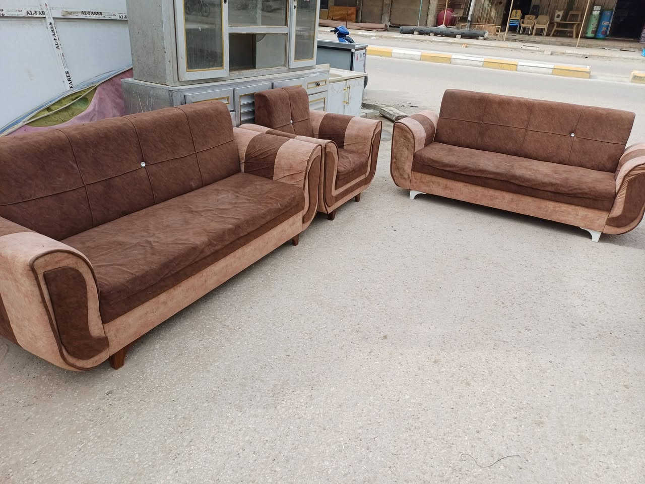 تخم 5 قطع 10 نفر مابي اي شي سعر 275 توصيل مجاني السماوة 
***********
