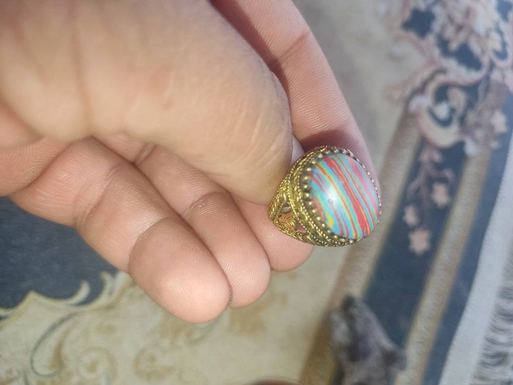 خاتم متوج بحجر الشاكرات السبعه قديم شرط اصلي طبيعي رباني للبيع ***********
