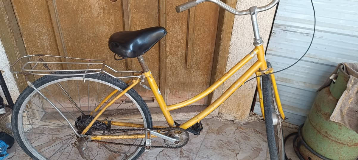 بايسكل نظيف سعره ٥٠ وبيه مجال


**إذا كنت صاحب هذا الإعلان وتريد حذفه لأي سبب، رجاءا أرسل رسالة إلى الدعم الفني**