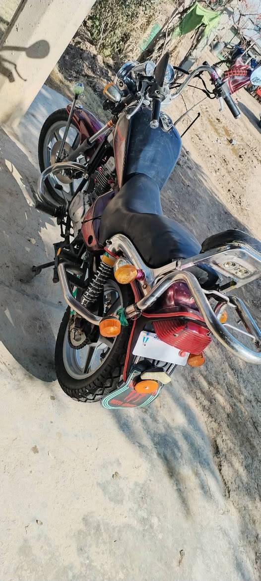 سلام عليكم مطار للبيع والفين ***********
