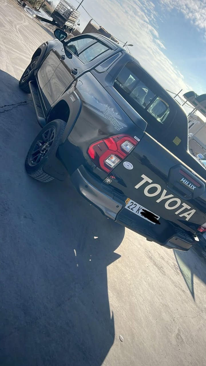 تيوتا هايلوكس ادفنجر موديل 2024فول مواصفات محرك V6 رقم اربيل تحويل مباشر ماشيه 19الف السياره كفاله عامه عدا شوي صبغ جوه البك لايت والباقي مكفول مكاني الرمادي سعرها 400وبيها مجال 

‭0783 281 7280‬
