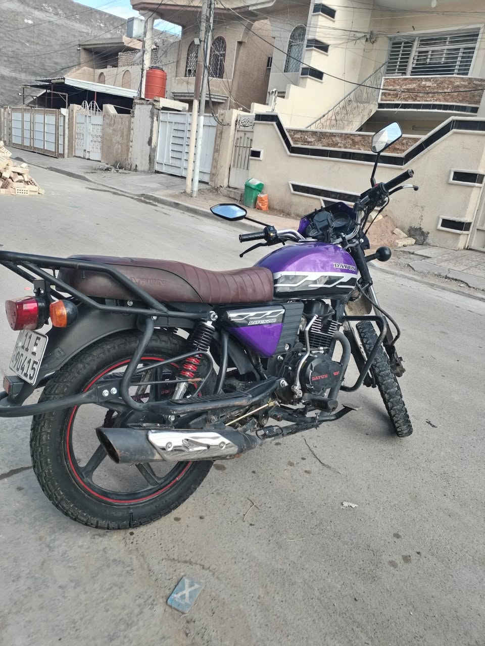 السلام عليكم دراجه دايون مديل ٢٣ نازله ب ٢٤ مكينه خير من الله نظيفه ممفتوحه دراجه نظيفه كلش وعليه تعديلات حلوه جاهز للشغل مرقمه بغداد بأسمي تحويل ثاني يوم السعر 2500 
موجود واتس ***********
