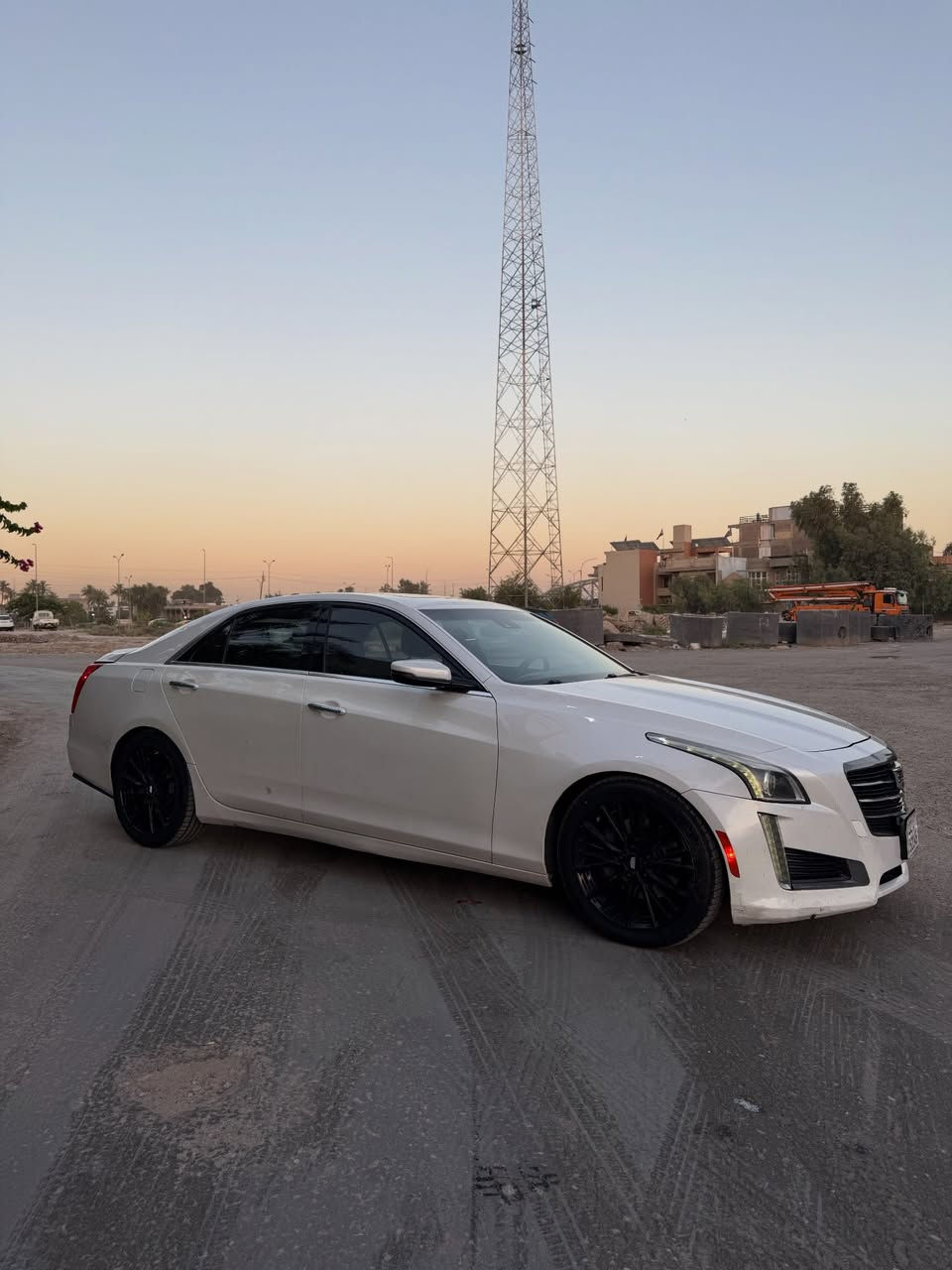 🔥 للبيع فقط 🔥

🚘 Cadillac CTS Luxury AWD 2017

✨ فخامة أمريكية • محرك V6 اعتمادي • دفع رباعي • ممشى قليل ✨

🚘 نعمان أوتو | Numan Auto
ثقة التعامل • جودة السيارات

━━━━━━━━━━━━━━━

📊 الموديل: 2017
⚙️ المحرك: 3.6L V6 (تنفس طبيعي – بدون تيربو)
⚙️ القير: أوتوماتيك 8 سرعات
🛞 الدفع: AWD (دفع رباعي)
🎨 اللون: أبيض
📈 الممشى: 75 ألف ميل

━━━━━━━━━━━━━━━

💎 أهم المواصفات:

✅ محرك 3.6 V6 قوي واعتمادي
✅ نظام دفع رباعي AWD
✅ رادار أمامي
✅ رادار النقطة العمياء (Blind Spot)
✅ Apple CarPlay
✅ شاحن لاسلكي للهاتف
✅ تبريد المقاعد الأمامية ❄️
✅ تدفئة المقاعد الأمامية 🔥
✅ تدفئة الستيرن 🔥
✅ داخلية فاخرة وقيادة مريحة

━━━━━━━━━━━━━━━

🛠 الحالة بكل شفافية:

✔️ الممشى 75 ألف ميل فقط
✔️ بدون إيرباك
✔️ صبغ قطعتين فقط (الجامرلوغ الخلفي والباب الخلفي)
✔️ جاهزة للفحص والمعاينة

━━━━━━━━━━━━━━━

📍 الموقع: بغداد

📞 ***********
📲 واتساب / اتصال

#Cadillac #CadillacCTS #CTS #كاديلاك #CTS2017 AWD سيارات_للبيع بغداد نعمان_أوتو
