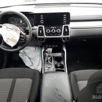 كيا سورنتو سلفرLx 2021 وارد امريكي 4ويل 🔴رقم مميز 4 فئات حادثها دعامية...