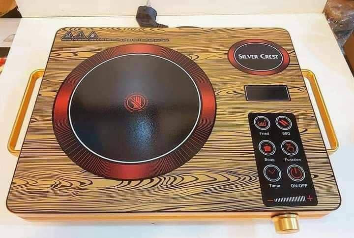 جديدنا ♥️ 
طباخ ليزي الاماني اصلي 🇩🇪🇩🇪
بقوة 4000 واط. 
طباخ ليزري كهربائي سلفر كرست الالماني🔥🇩🇪🇩🇪
يعمل بـ جودة وكفائة عالية وحدة تحكم باللمس
المميزات :
-وحدة تحكم تعمل بواسطة اللمس. 
-مؤقت بشاشة LED. 
-مؤقت يمكن ضبطه لمدة 3 ساعات. 
-مفتاح إيقاف تلقائي للسلامة. 
-نضام حماية من التسخين الزائد. 
-سطح بارد وطهي سريع. 
-تعمل مع الاواني المعدنية. 
متوفر بحجم عين واحدة. 

المنشأ الماني 🇩🇪💯
ماركة سلفر كريست🇩🇪
لتواصل خاص 
يوجد توصيل 
#طباخ #كهربائي #توصيل #مطبخ #اغراض #منزلي


**إذا كنت صاحب هذا الإعلان وتريد حذفه لأي سبب، رجاءا أرسل رسالة إلى الدعم الفني**