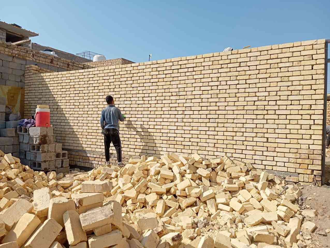 خلفه بناء اشتغل بل يوميه ومكطوعه شغلي طابوك وفرمستون متفرغ حالين عنواني ناصرية رقم الهاتف ***********
