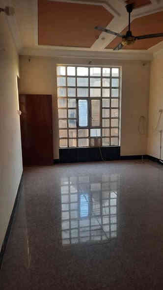 للبيع دار سكني في الفلوجة حي الجولان الثانية قرب فلكة السكنية   

                          🌹على بركة الله🌹

📍نوع الملك : طابو زراعي
📍المساحة بالسند= 200 م٢
📍شارع  : 8م تبليط ومجاري
🔹الوجه  =10م و النزال= 20م
▫️ بناء طابوق  2013
▫️الدار مؤجر بمبلغ 300 الف دينار

🛑يتكون الدار من طابقين 
ويحتوي على اربع غرف نوم وصالتين واستقبال ومطبخ وصحيات في الطابقين وحمام

✳️سعر بيع العقار : ٧٥ مليون دينار قابل للتفاوض

🟢مكتب دار السلطان للعقار
العنوان فلوجة الجغيفي الثانية بداية شارع جامع فاطمة
للاستفسار الاتصال على الأرقام التاليه
***********
***********
***********
