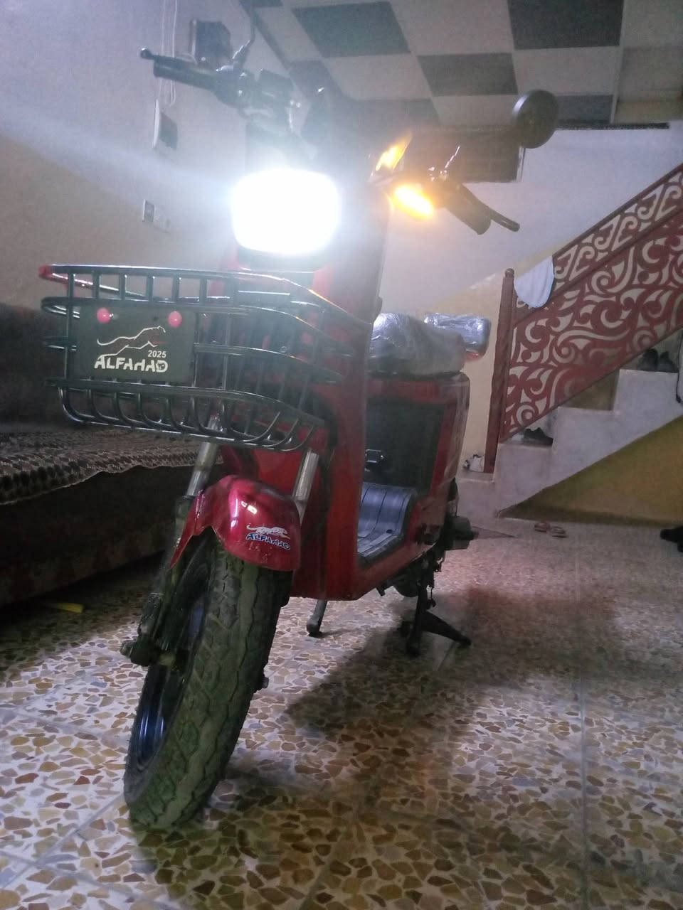 ماطور R9 للبيع
5 بطاريات دبل 
دبل امامي دسك وخلفي فحم
إشارات يمين ويسار 
تايرات جدد
السرعة 54
اضوية عالي وناصي 
حساس بريك امامي وخلفي 
پايدارت موجودين
عقل شرط
ملف شرط من اي عطل
كسر فقط اصبع تقريباً 
وقّافيات 2 صفحة وبالنص
حافظة موبايل وغراض
نظام ال P
نظام البگ عاطل ينرادلة فيوز
حساسات شغالة 
كهربائيات شغالة 
دبلات جدد امامي وخلفي 
سويجات 2
بصمات تشغيل عن بعد+ سرقة 2
شاحنة الأصلية 
شحن الماطور يطول 5 ساعات 
يمشيك مسافة 60 كيلو 
الماطور نضيف حيل 
السعر 390 وبي مجال للطيبين 
الرقم ***********
خاص مفتوح
