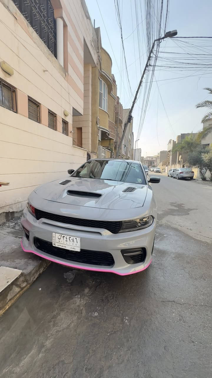 جارجر GT PLUS 4x4 2021 سمنتي ماشيه 43كم
فول موصفات ✅
فتحه سقف
كشنات حضن كنتاره وجلد + تدفئة تبريد 
خزن ميموري 
وبعد هواي مواصفات هيه اعلى فئه بالـGT
حادثها 3 قطع من امريكا مرفقه بالمنشور 
مكينه علها ادامه كاملة يم كوثم وبرمجه الضرغام فول سيفتي 🔝
السيارة كاملة من كلشي ومتصرف عليها فلس✅
رقم بغداد تحويل ثاني يوم 
المكان : بغداد / الاعظمية 
السعر : 24.000$
***********📱
