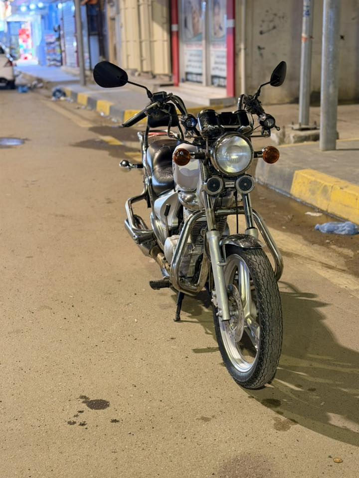 سلام عليكم دايلم للبيع نظافة كدامك محرك مكفول غير مفتوح لاتنقيص ولا تبخير نهائيا بي مشكلة بلكير عته بلنمره الثالثه فقط رايده ب650 وبي مجال الشراي يتصل ***********
