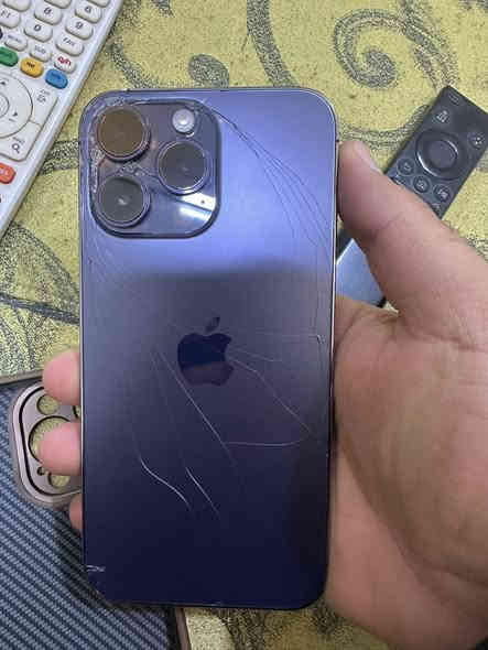 ايفون14برو ماكس
256
بطاريه83
الجهاز ماستر كامل ملحقات
فقط بي الضهر مكسور 
الباقي مكفول 
سعره775
***********
***********
مكاني ديالى الخالص
