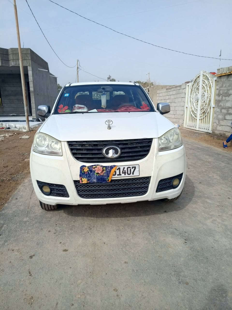 اسلام عليك سياره اللبيع كريت ويل مديل 2015رقم واسط مكفوله من الصبغ والضربه تخم تاير قبل
شهر شاده حداديه همين محرك معه الكير ابلادي سياره ما متعوبه راعيه موضف السعر 88وبيه مجال قليل جدا مكلف بنشر ***********
