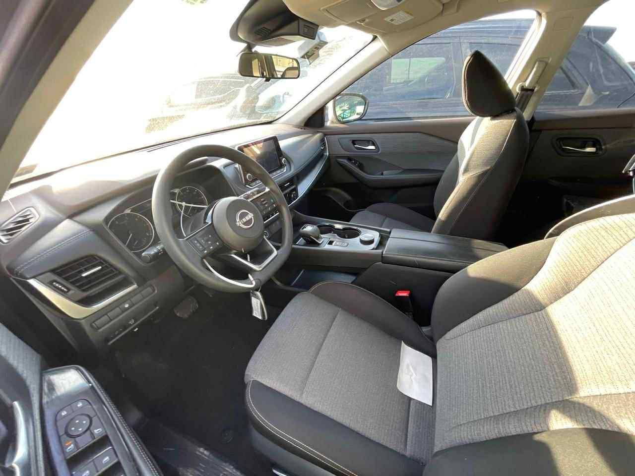 سلام عليكم نيسان روج موديل 23 فول مواصفات شنو الي بالك موجود بيه صبغ بنيد فقط ماشيه ٣٨ الف ميل مكينه 1500 تيربو كير حداديه جديده تخم تأيز سياره جاهزه تبريد امامي وخلفي ثلج مكينه شركه السياره شرط وضع الشركه السعر 145 وبيها مجال شرط المداور رقم بغداد الدولي الجديد سنويه لل٣٠ لضروف متوازي على بيعها وبالخير على الياخذه ***********
