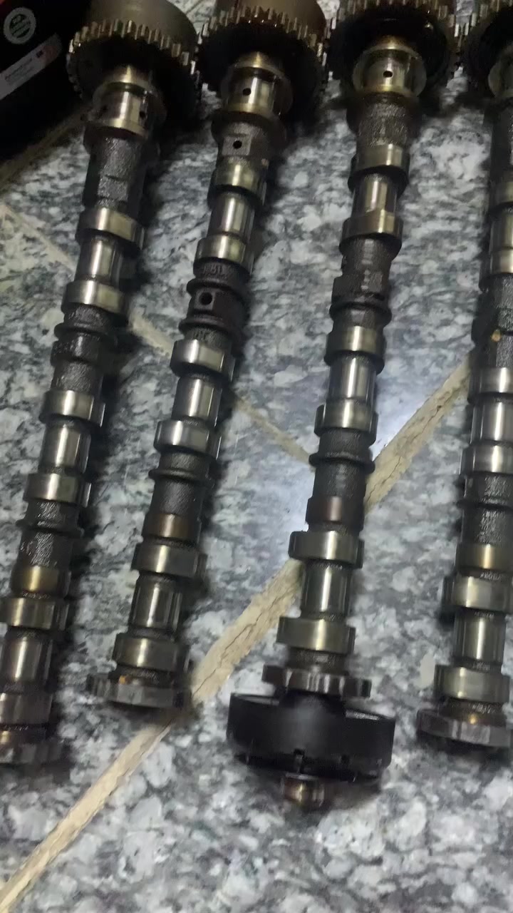 سلام عليكم كام شفت جيب شيروكي مكينه موديل 15 تفصيخ جدد والله للبيع *********** عندي مكينه تفصيخ كامله شتحتاج موجود
