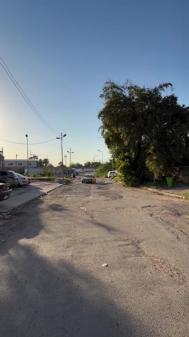 قطعة ارض  للبيع ركن مثلث في منطقة الحارثية قرب الشارع العام 
اذا كان عندك عقار للبيع او للايجار تواصل ويانا 
***********
***********
