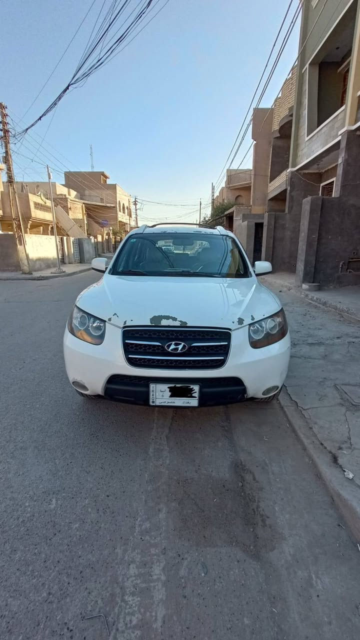 سلام عليكم 
سنتافي 2007 امريكي داخلة بدون حادث ماشية135 ميل حقيقي للبيع او مراوس سيارة بدون حادث بيه  صفحة مصبوغة اثر تقشير الصبغ والسونار موجود محرك ستة سلندر بي خيط تبخير7راكب والباقي مكفول
السعر110وبيهة مجال للتواصل
علرقم***********
