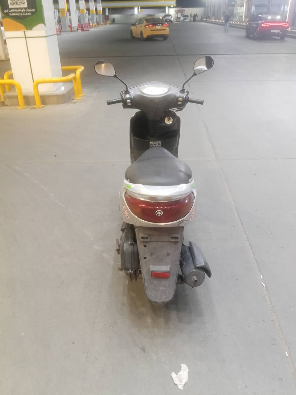 دراجه بريز لايت عالي نوزل مكفوله كفاله عامه سكليتر خطين سلف هندر كهربائيات كلها شغاله مكينة بلاديه ما مفتوحه ناعمة اورقها كامله شلعه قويه مكاني الشعب سعرها 650 التليفون ***********
