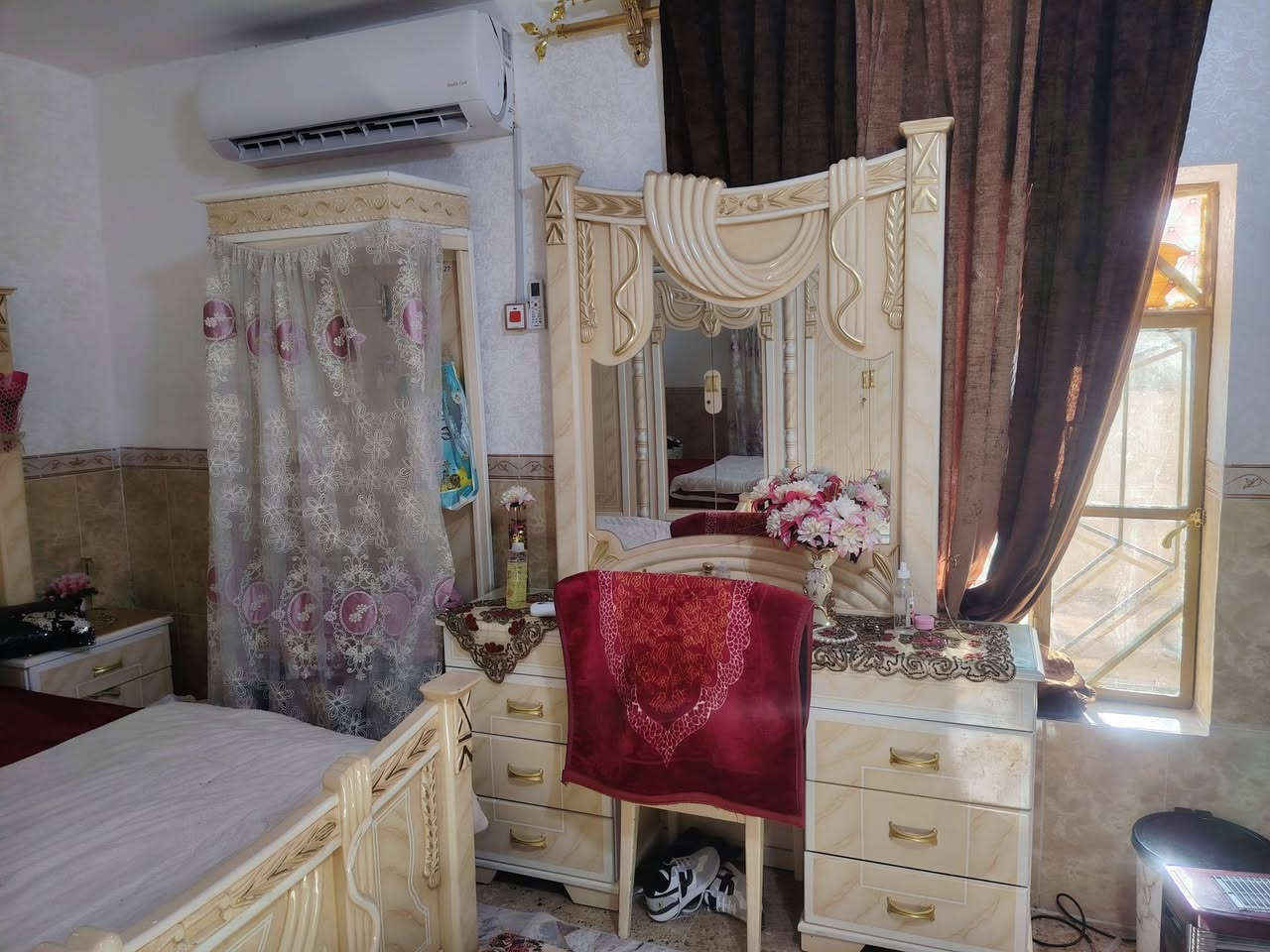 هاي للبيع غرفه مصري ثكيله  سعر مليون  100  /*********** رقمي
