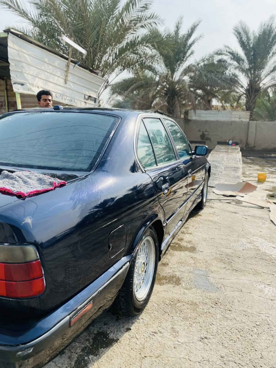 السلام عليكم
بي ام 525 للبيع مكان بابل /حله 
السياره مصبوغه عام كشرها نضيف دواخل يرادلهن تعديلات السياره مكينتها تعبانه حداديه وسط دبلات خلفيه تعبانه السياره سنويه صاقطه / السعر خابرني وتدلل رقم تلفون
 0771 877 4651‬
