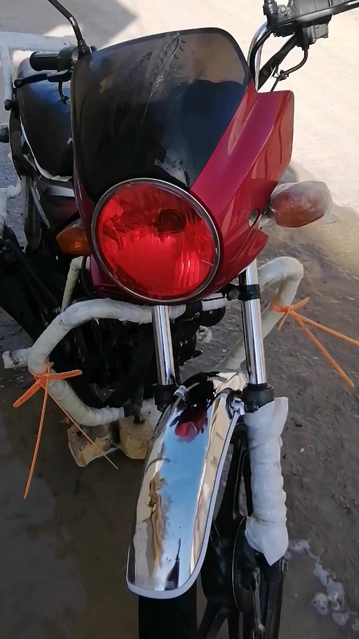 السلام عليكم دراجه هيرو  موديل 19مجفته  رايمر  بوشه الاصلي   ال سعر مليون 200وبيه مجال  ***********
