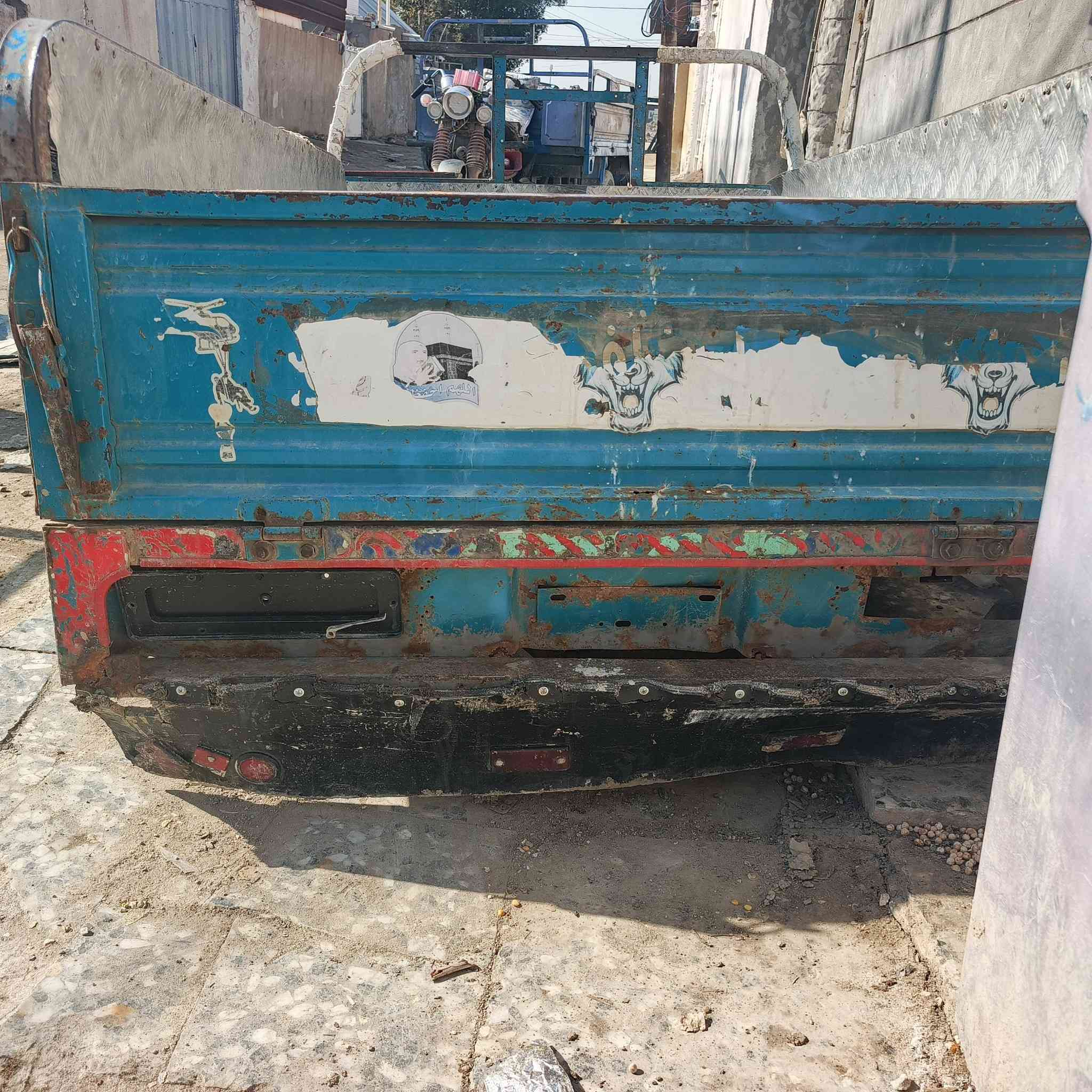 السلام عليكم بدي للبيع بابل ورديه خارج ***********
