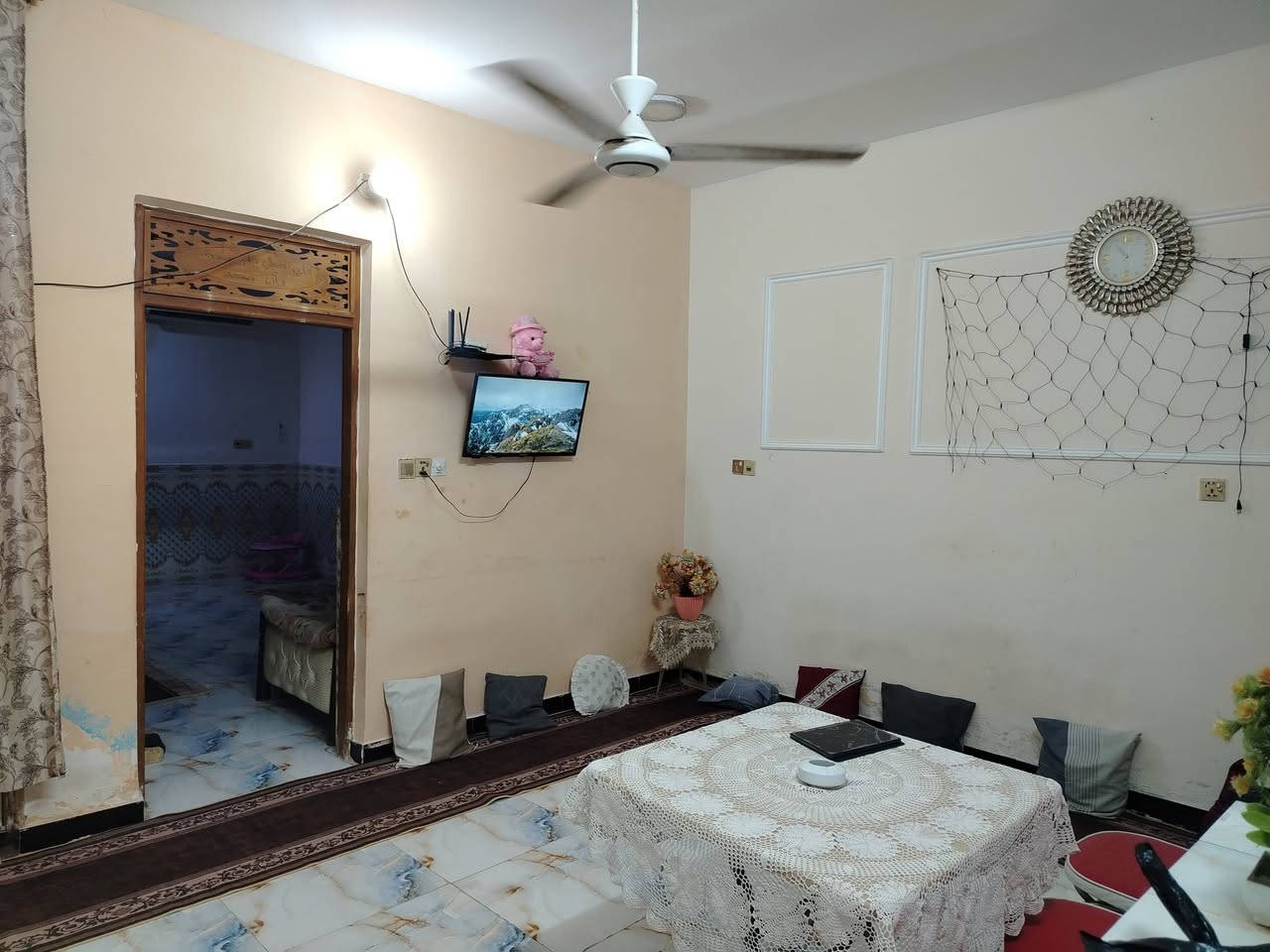 سلام عليكم بيت لبيع سعر 35 قفل بدون تفاوض مساحه 100 متر قريب على شارع العام بناء حديث طابوق سند 25 زراعي العنوان تقيه ساحه توديع مقابله حسينية باب الحوائج الاستفسار واتساب ***********
