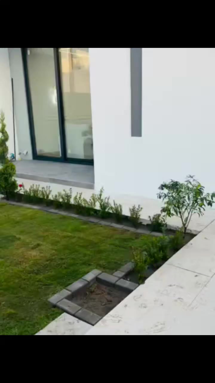 مشتل بغداد
النباتات والزهور وتصميم الحدايق
وكافه الديكورات والمبيدات  والاسمدة باالادارة رافد *********** واتساب
