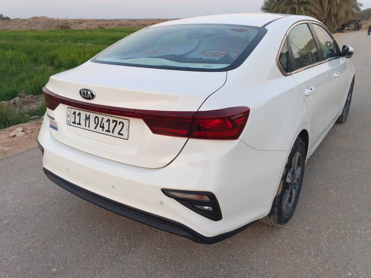 السلام عليكم 
سيراتو 2020 للبيع 
مكينه 1600
مواصفات وجاهزه من كلشي 
السياره بيها بارد اشبر بلباب واشبر بلجاملغ والباقي كفاله 
بأسمي رقم بغداد الانكليزي 
للاستفسار الاتصال على الرقم 
‏‪0783 827 8834‬‏
مكان السيارة السماوه الرميثة
