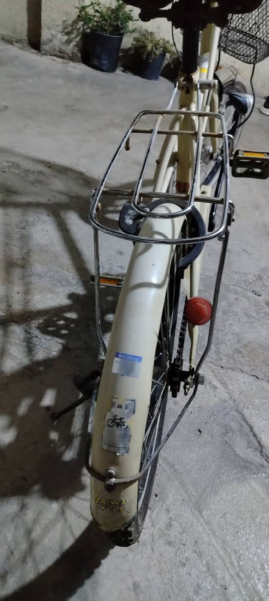 السلام عليكم عندي بسكل للبيع حجم 20 جديد مويل 20 نضيف بريك شغال جديد كشن نضيف سعر 80


**إذا كنت صاحب هذا الإعلان وتريد حذفه لأي سبب، رجاءا أرسل رسالة إلى الدعم الفني**