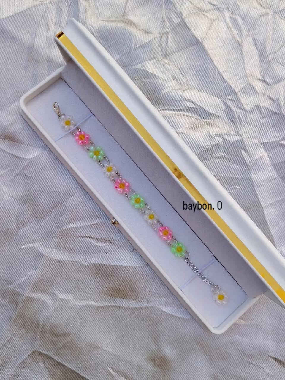 سوار الورد الترند الصيفي توفر 
جملة وخصومات لاصحاب الكميات 
#سوار #ورد #سوار_الورد #جملة #شورجة #اكسسوارات


**إذا كنت صاحب هذا الإعلان وتريد حذفه لأي سبب، رجاءا أرسل رسالة إلى الدعم الفني**