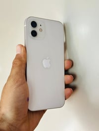 آيفون ١٢ • شريحة إلكترونية • بطارية ٩٠