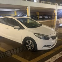 سيراتو 2014 رقم اربيل بيها باردات مابيها صبغ  مكينة 1600 سلايد  قطعتين...