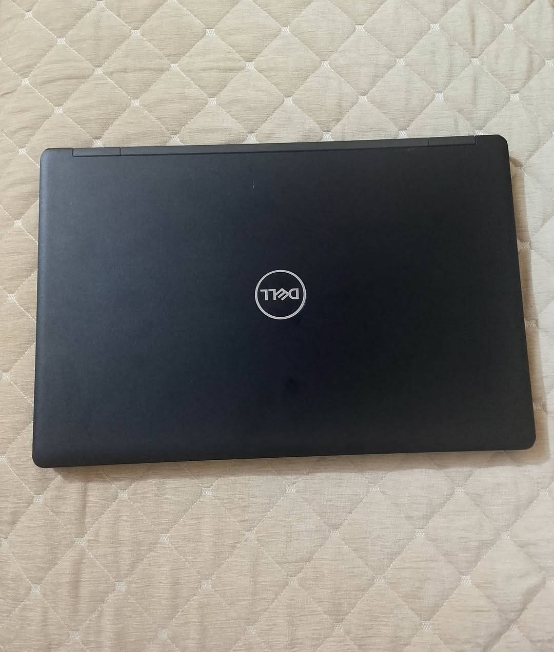 ((وينهم اليدورون الحاجة النظيفة))

معالج قوي (كوراي ٧ الجيل الثامن)
كيبورد ضوئي 
شاشة حجم ١٥،٦
اللابتوب يحتوي على منفذ شريحة أتصال
ومواصفات هواي موجودة بالصور 👇
نظافة اللابتوب ٩٨ ٪ 
شرط تفحص بيدك وتشوف نظافتة ومواصفاته يله تستلمة 
الملحقات (ماوس وشاحنة وجنطة)
السعر ٣٥٠ 
شراي راسلني وبيك خير وتدلل


**إذا كنت صاحب هذا الإعلان وتريد حذفه لأي سبب، رجاءا أرسل رسالة إلى الدعم الفني**