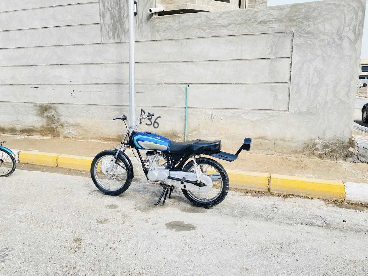 نامه برو  مكينه خرسه شلعه معدل خير من الله وياله جدد تايرات جدد مكينه 22 شاصي 15 دراجه تعمره حلوه عكد الحال 375 بيها مجال شي بصيط  *********** مكاني بعقوبه بهرز
