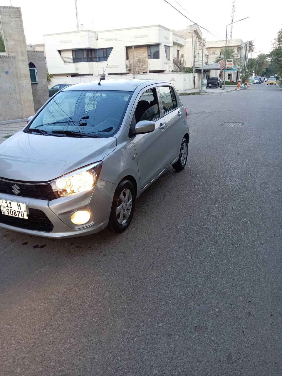 السلام عليكم زوزوكي ياباني 2019 ماشيه 85 حادثها بدعاميه وبنيد السعر 60 الرقم ***********
